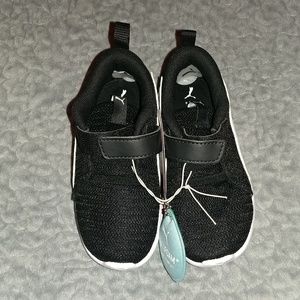 Brand new, never worn puma toddler shoes